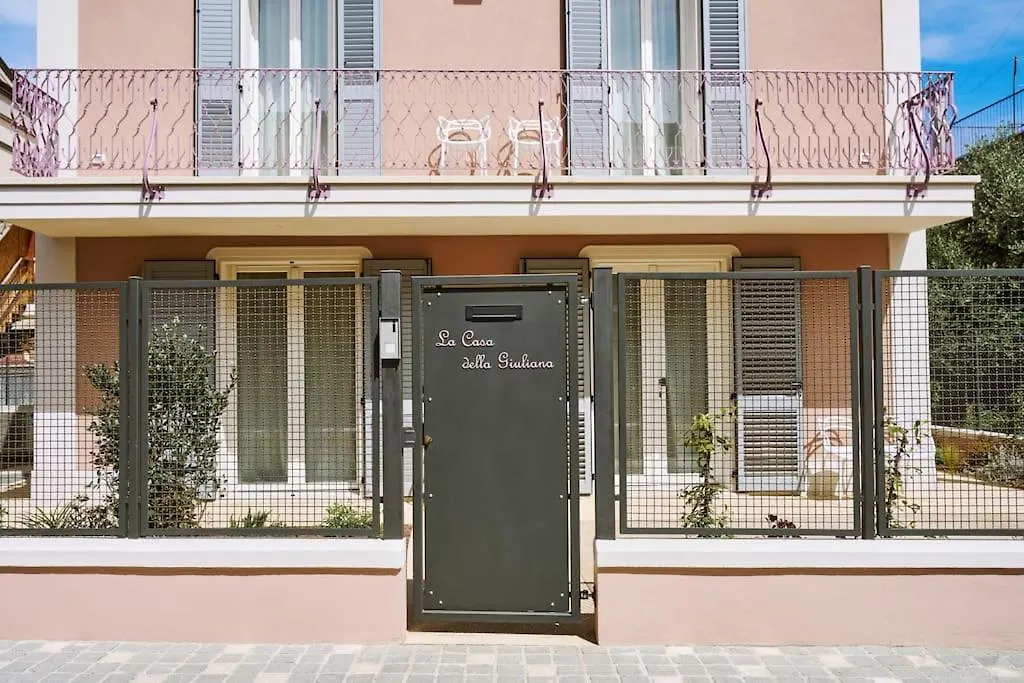 Villa In Centro Con Giardino E Parcheggio - La Casa Della Giuliana SantʼArcangelo di Romagna